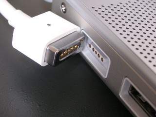 Apple控告第三方充電器供應商 侵害了MagSafe及iPod電源接口專利