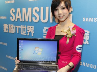 集外型與高效能於一身 SAMSUNG RF系列行動電腦