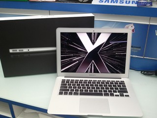 加入快閃儲存、11.6吋超便攜售$7588 新一代MacBook Air行貨腦場有售