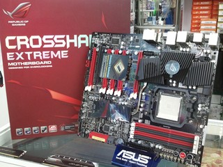 售價HKD$2990、中田獨家發售 ASUS Crosshair IV Extreme