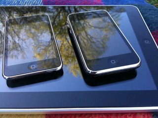 Apple向Toshiba投資12億美元 放棄Samsung  Toshiba手機面板