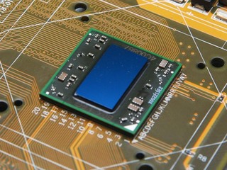 雙核心CPU + 32 Cores IGP VIA推出Nano雙核心處理器平台 雙核心CPU + 32 Cores IGP VIA推出Nano雙核心處理器平台
