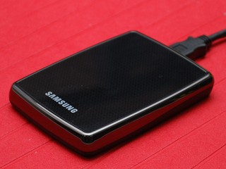 7200rpm轉速、USB 3.0介面  Samsung S2 Portable USB 3.0