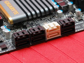 GA-P67A-UD7