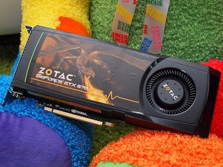 核心時脈提升至 780MHz  ZOTAC GTX570 AMP! Edition