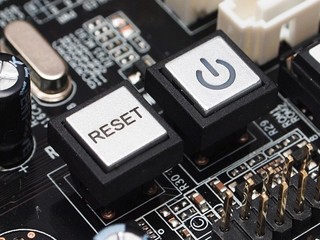ECS 880G