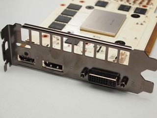 GeForce GTX560 Ti White Edition