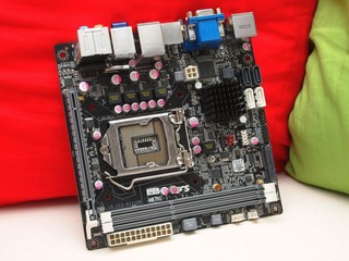 新一代Intel ITX平台 ECS H67H2-I主機板