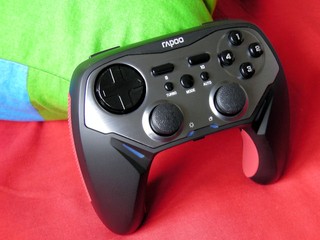 基於2.4GHz無線技術 RAPOO V30 PC專用JoyPad