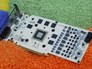 Galaxy GTX550 Ti White Edition