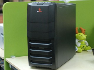 內外兼備「鋼鐵人」 Cooler Master CM Storm Enforcer