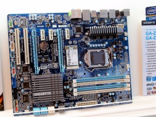 技嘉推出支援mSATA介面Z68主機板 附連Intel 20GB SSD 儲取效能提升4x!!