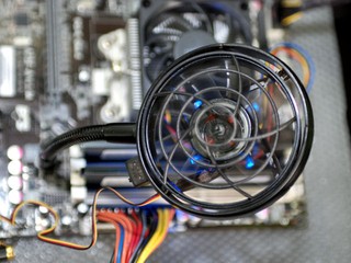 零死角散熱方案 Antec Spot Cool 系統風扇