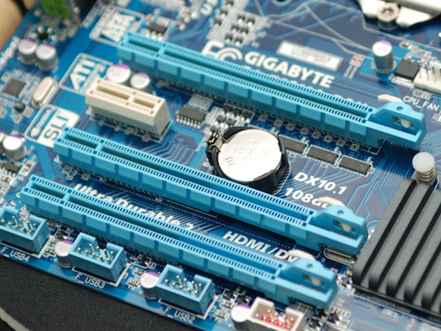 Gigabyte ga z68ma d2h b3 не стартует