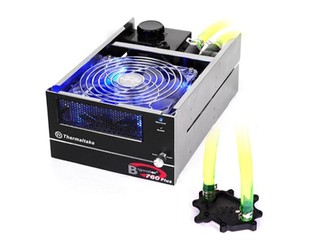 雙5.25吋擴充槽設計、前置面板可調速 Thermaltake Bigwater 760 PLUS水冷散熱器