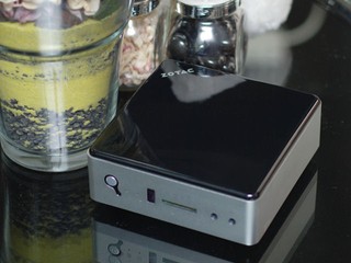 迷你體積、強大功能 ZOTAC ZBOX nano AD10