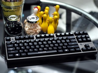 Cherry MX 機械式鍵盤 CM Storm Quick Fire Rapid