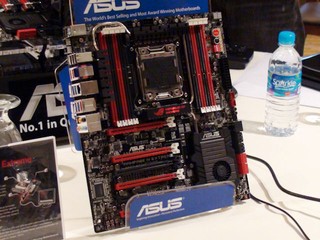 ASUS 發佈全系列 X79 主機板 支援LGA 2011處理器率先登場