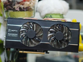 2GB記憶體超頻版 XFX HD-695X-CDDC繪圖卡