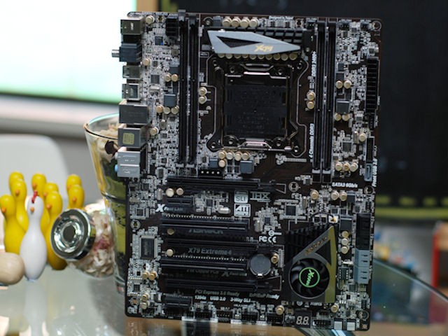 ASRock X79 Extreme4