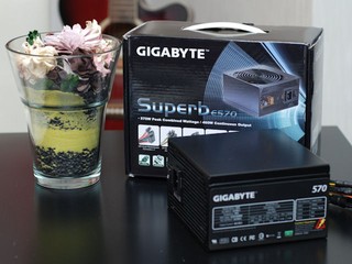 80Plus入门级产品 GIGABYTE Superb E570 PSU