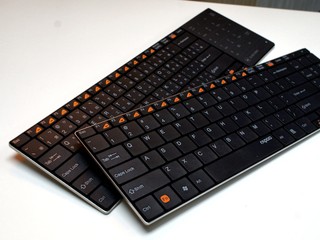 採用 5.6mm 不鏽鋼材質 RAPOO Blade E9000 系列無線鍵盤