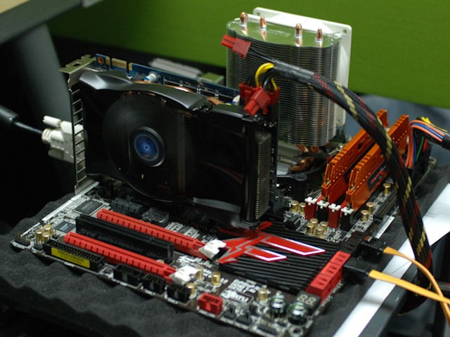 NVIDIA GeForce GTX560 SE