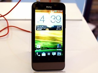HTC One V Front