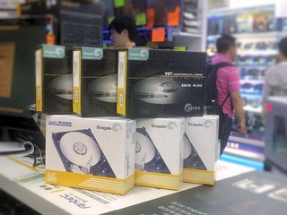 Seagate 2TB 硬碟減價發售 重跌HKD$700關口指日可待
