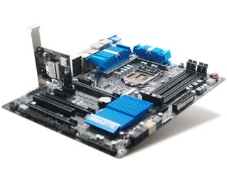 搭載Bluetooth 4.0/WiFi 擴充卡 GIGABYTE GA-Z77X-UD5H-WB WIFI
