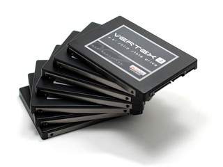 改用Indilinx控制晶片 OCZ Vertex 4 SSD強勢登場