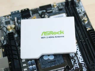 ASROCK Z77E - ITX主