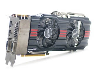預設超頻、非公版設計 ASUS GTX670-DC2T-2GD5繪圖卡