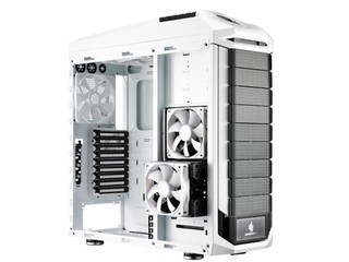 黑白型格設計、強大兼容性 CM Storm Stryker電競機箱
