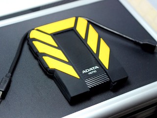 HD710