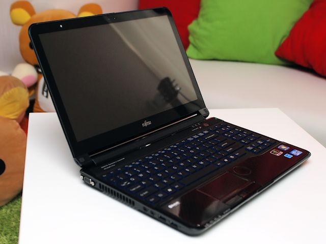 Fujitsu LH772 Cover.