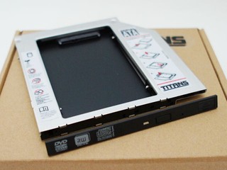 將NB光碟位換成安裝SSD TITANS 2nd Hard Disk Caddy
