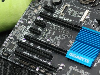 GIGABYTE GA-Z77X-UD3H