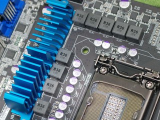 GIGABYTE GA-Z77X-UD3H