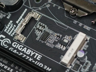 GIGABYTE GA-Z77X-UD3H