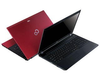 20.2mm纖簿鋁合金機身設計 Fujitsu LIFEBOOK AH552行動電腦 20.2mm纖簿鋁合金機身設計 Fujitsu LIFEBOOK AH552行動電腦