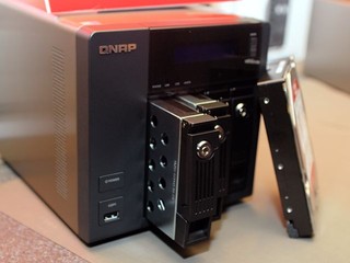 WD Red w QNAP L