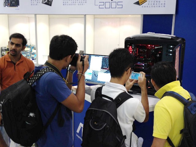 ASUS