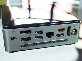 ZOTAC ZBOX nano AD12