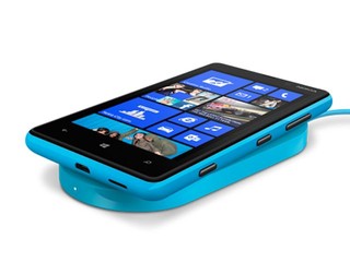 Nokia Lumia wireless charger