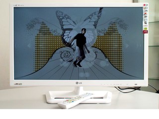 寛闊可視角度、亮麗畫中畫功能 AH-IPS/MVA面板 LG M52D系列數碼電視