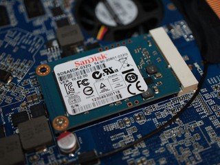 Giada D2305 Mini PC