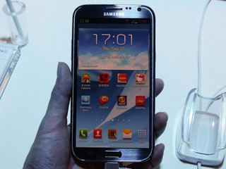 加大5.5吋屏幕 4核2GB記憶體 更多貼心功能 Samsung Galaxy Note 2