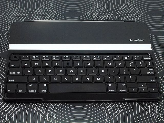 Logitech ultrathin cover