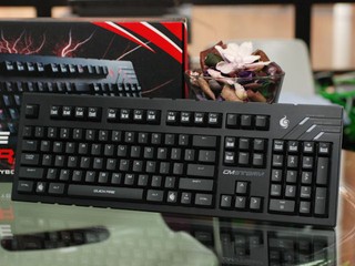獨立鍵帽紅色炫光 CM Storm Quick Fire Pro 遊戲鍵盤